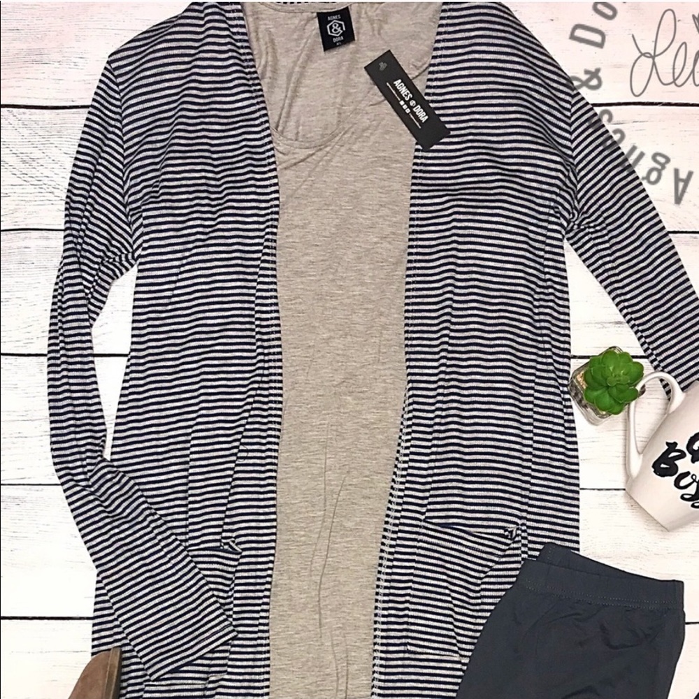 Gray everyday T-shirt NWT Agnes and Dora